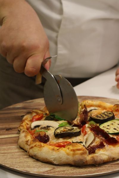 Explore our Pizza & Pasta Restaurant to Get the Best Pizza Deals